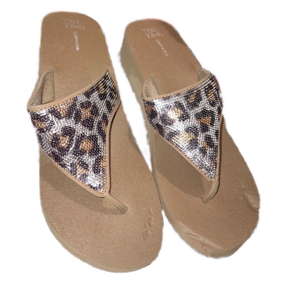 Leopard rhinestone sandals